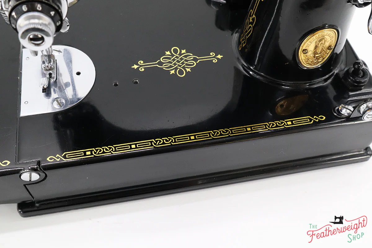 Singer Featherweight 221 Sewing Machine, AF083*** - Image 10