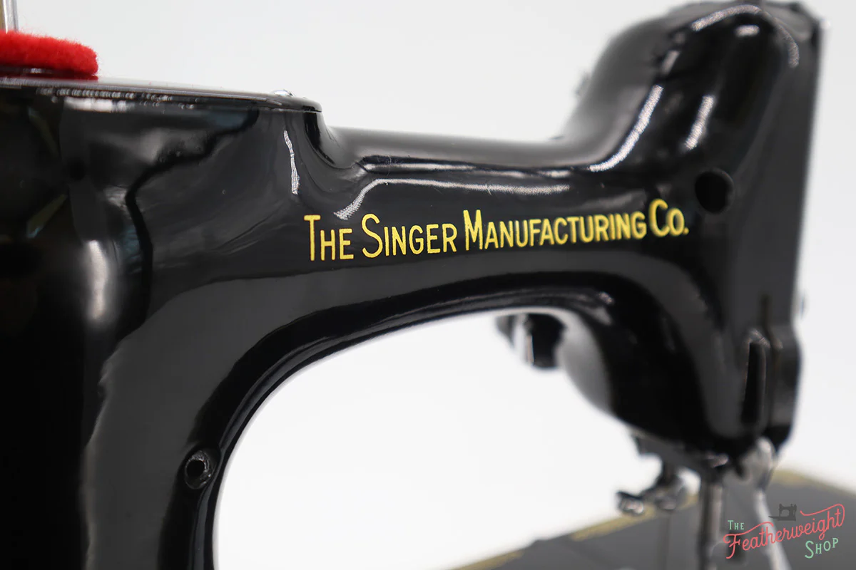 Singer Featherweight 221 Sewing Machine, AF250*** - Image 13