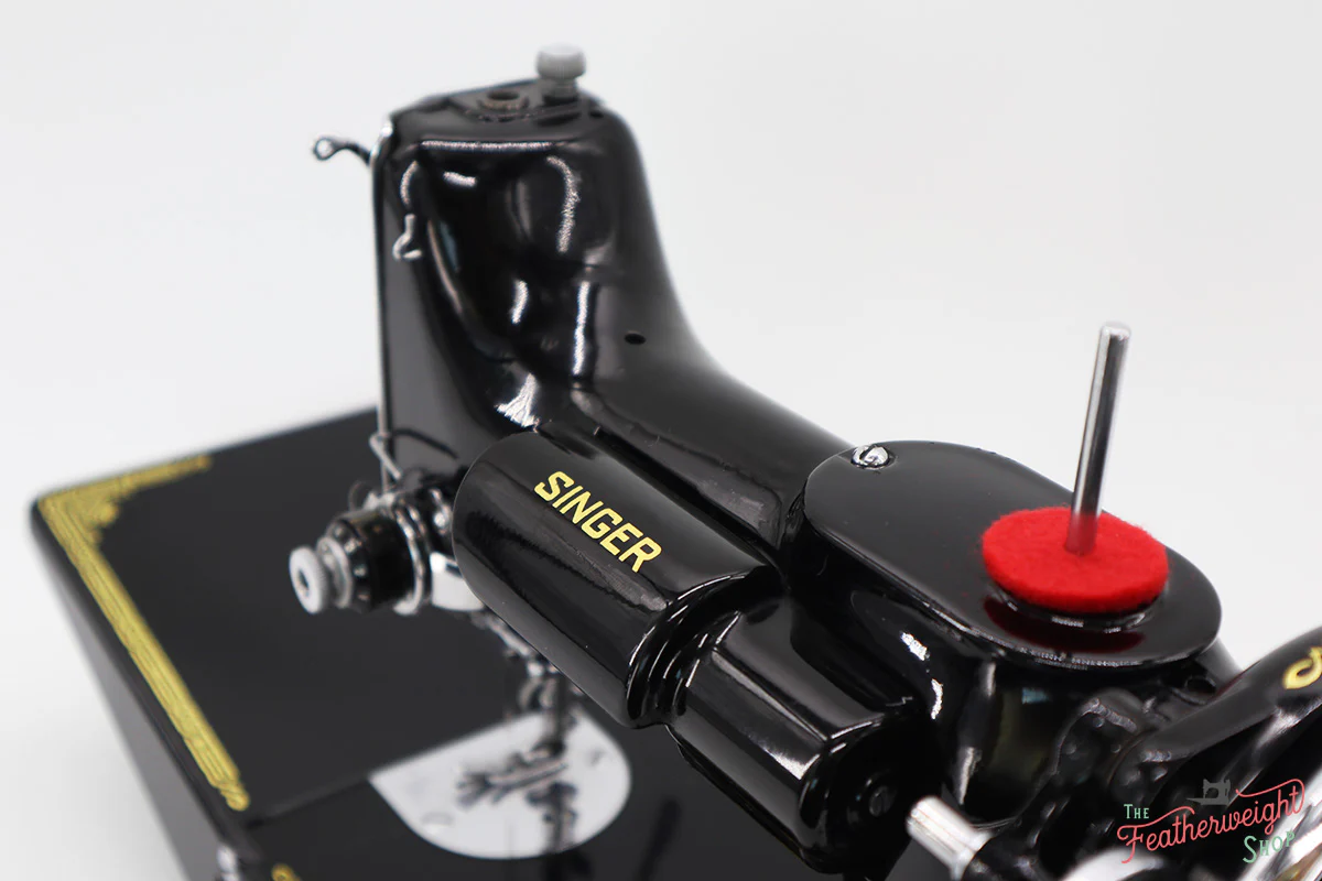 Singer Featherweight 221 Sewing Machine, AF250*** - Image 15