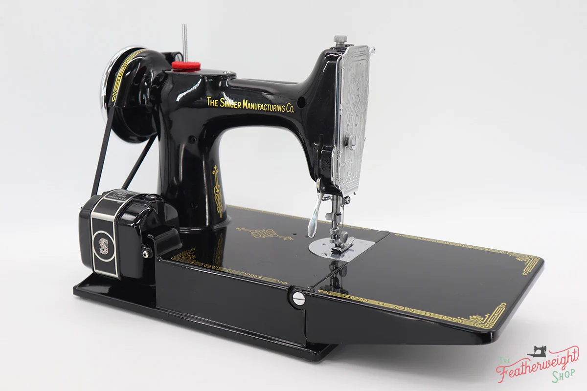 Singer Featherweight 221 Sewing Machine, AF250*** - Image 5
