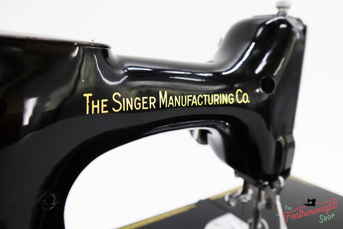 Singer Featherweight 221 Sewing Machine, AF390*** - Corduroy Insert - RARE - Image 18