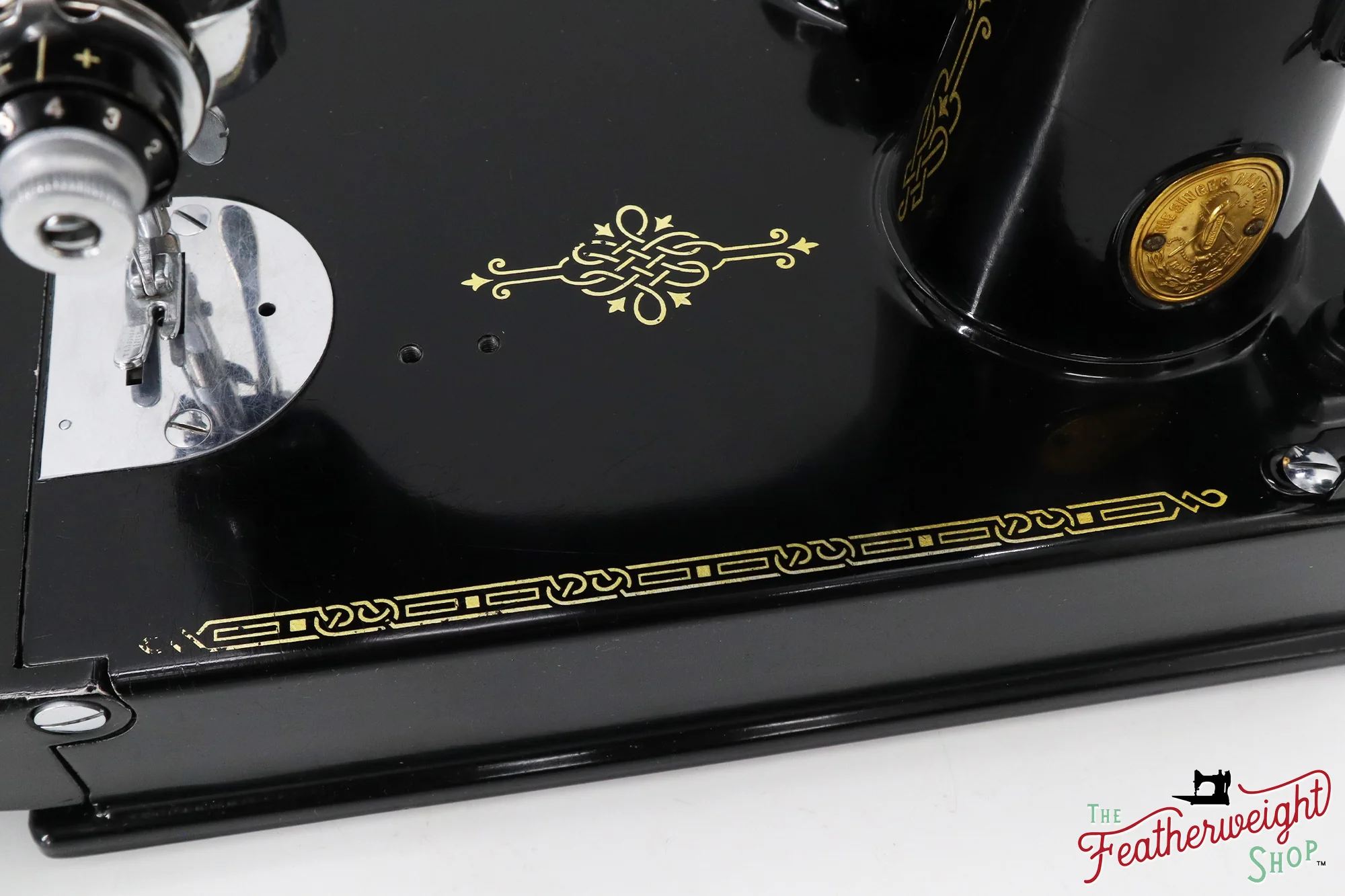 Singer Featherweight 221 Sewing Machine, AF39038* - 1939 - Image 8
