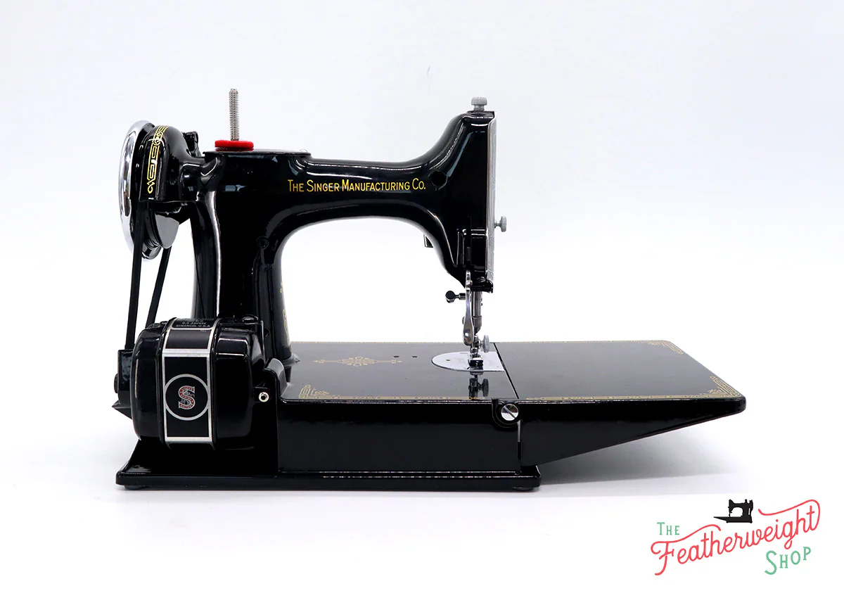 Singer Featherweight 221 Sewing Machine, AF496*** - Image 4
