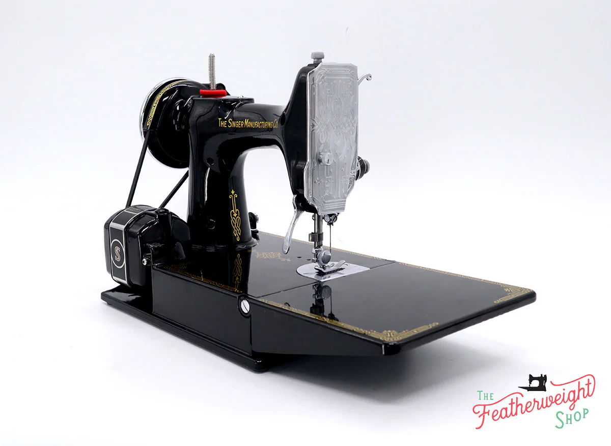 Singer Featherweight 221 Sewing Machine, AF496*** - Image 7