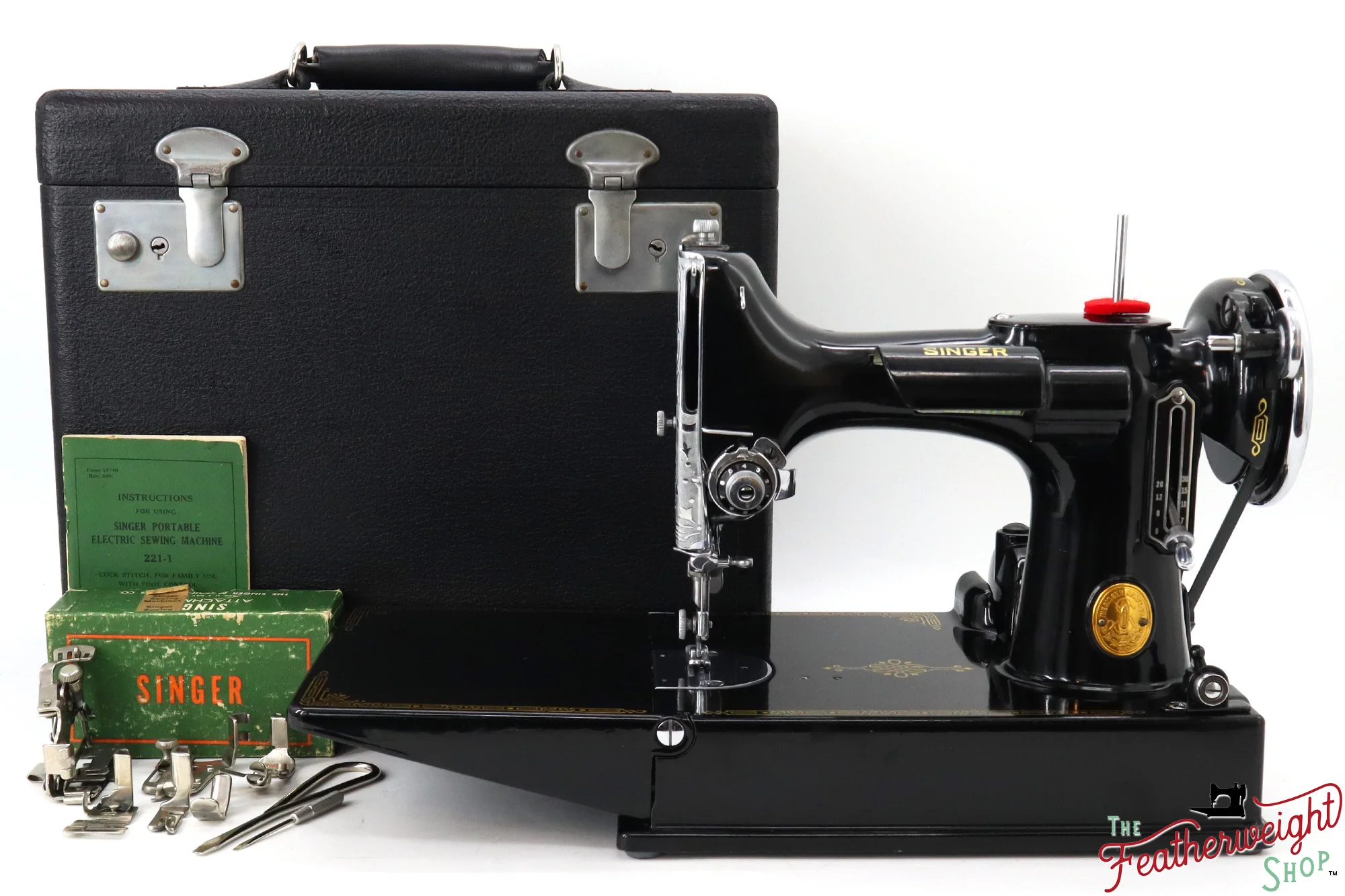 Singer Featherweight 221 Sewing Machine, AF575*** - 1940 - Image 2