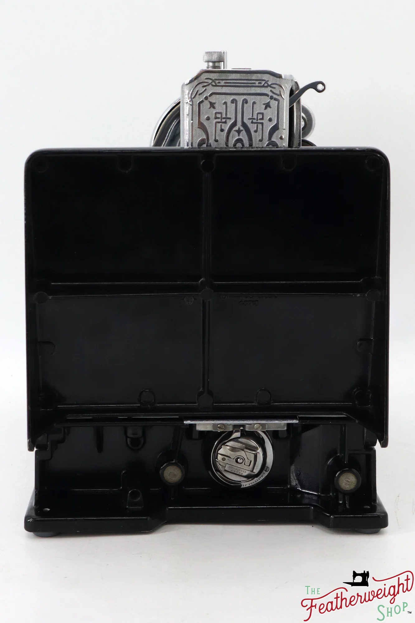 Singer Featherweight 221 Sewing Machine, AF575*** - 1940 - Image 4