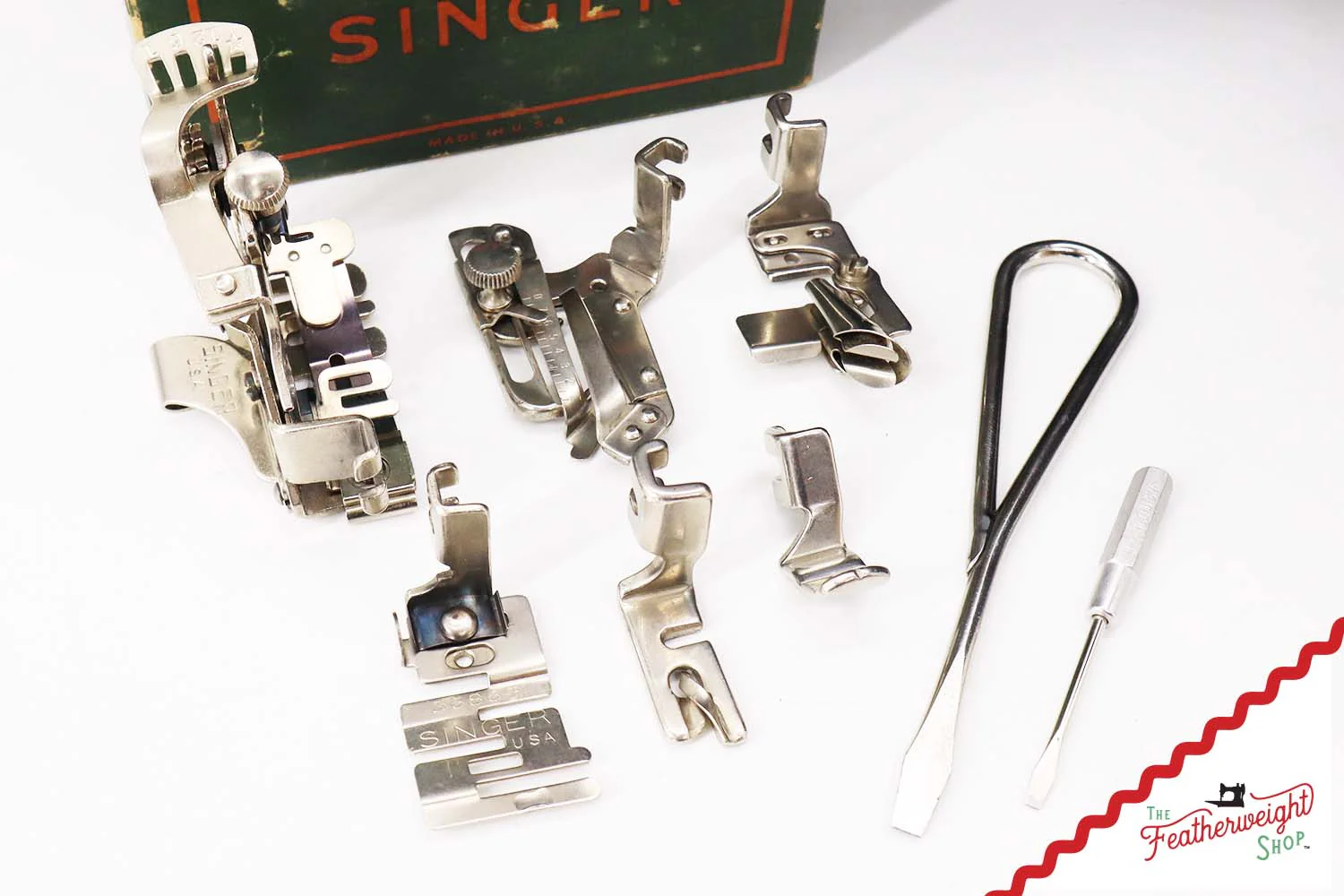 Singer Featherweight 221 Sewing Machine, AF866*** - 1941 - Image 18