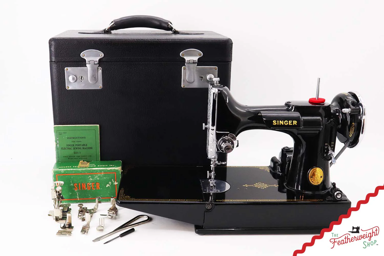 Singer Featherweight 221 Sewing Machine, AF866*** - 1941 - Image 2