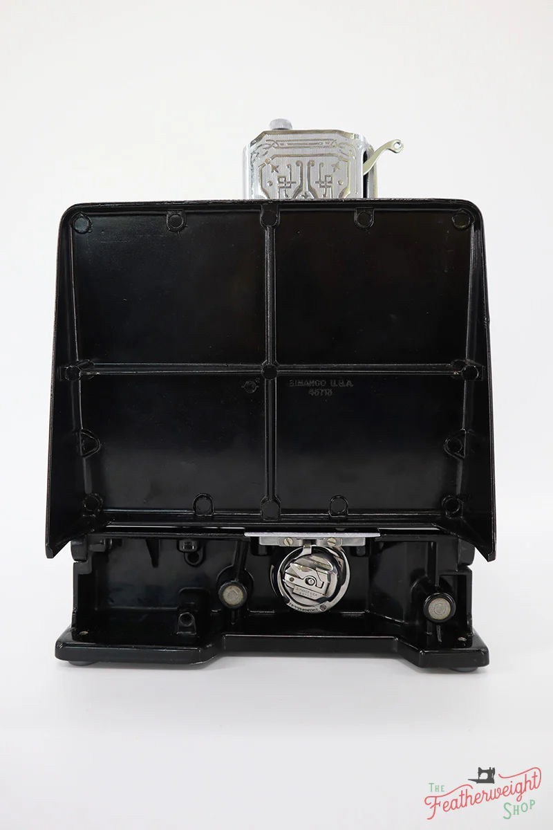 Singer Featherweight 221 Sewing Machine, AF876*** - Image 5