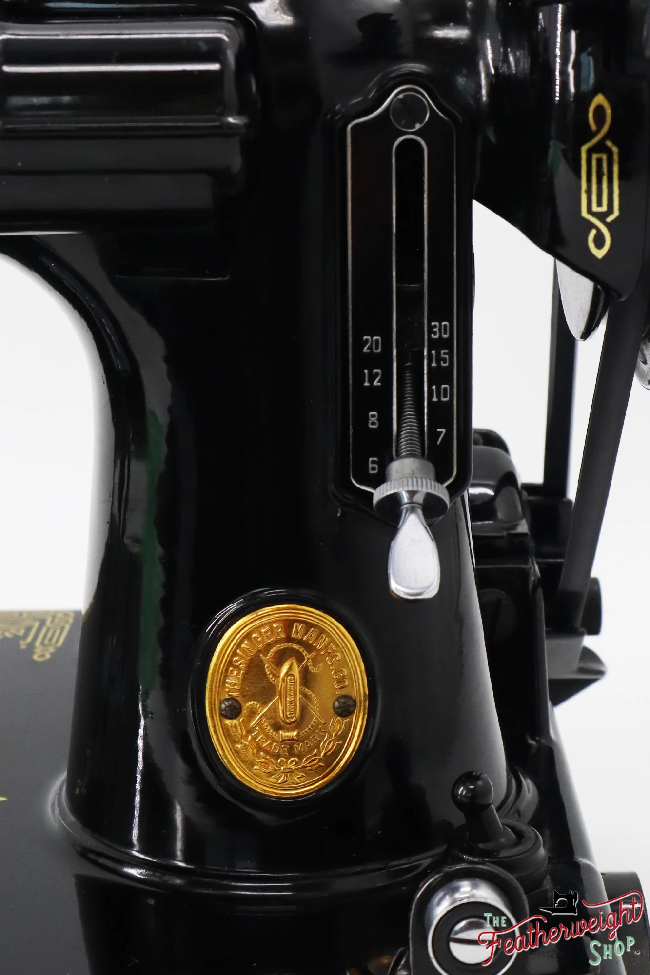 Singer Featherweight 221 Sewing Machine, AF8765** - 1941 - Image 11