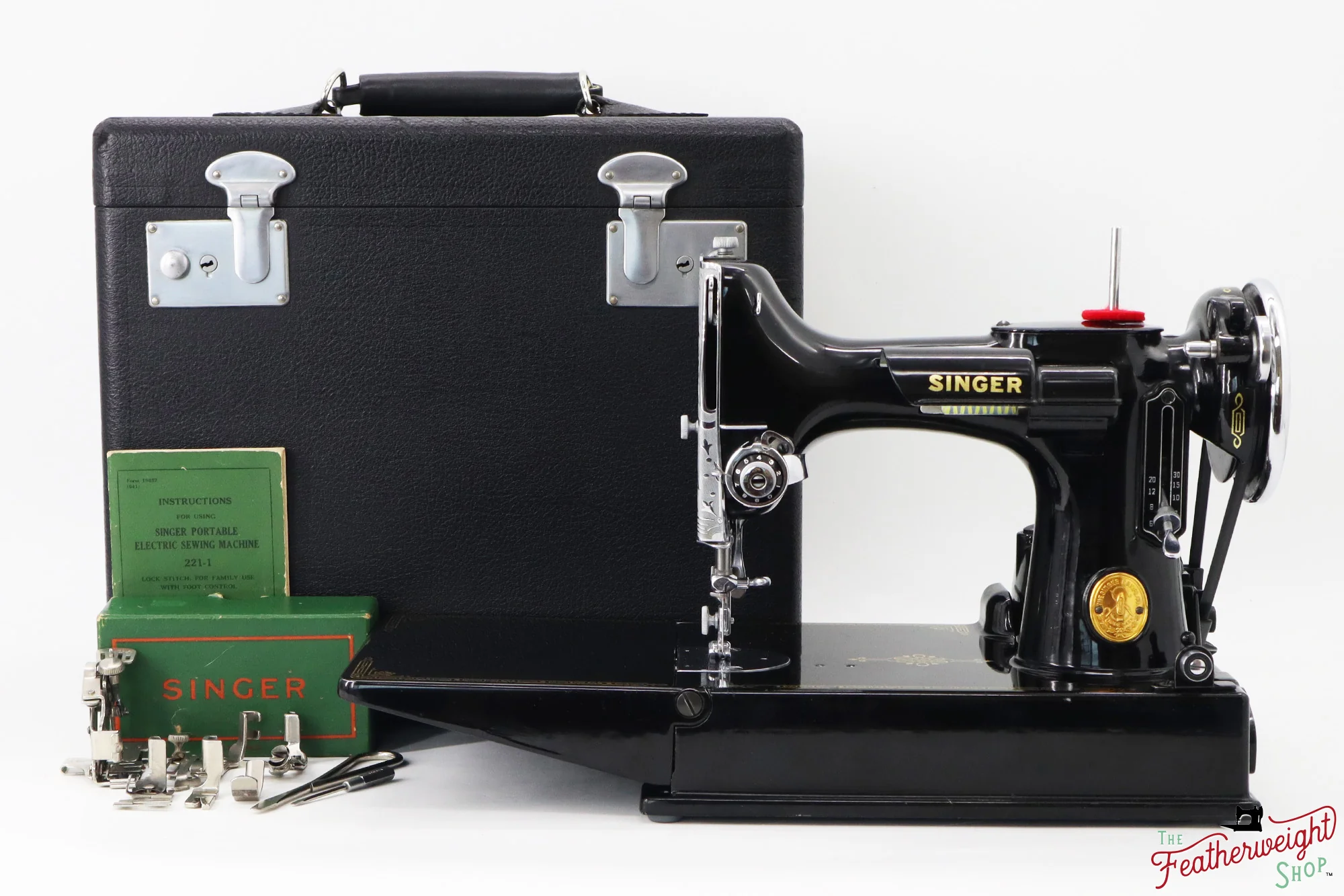 Singer Featherweight 221 Sewing Machine, AF8765** - 1941 - Image 2