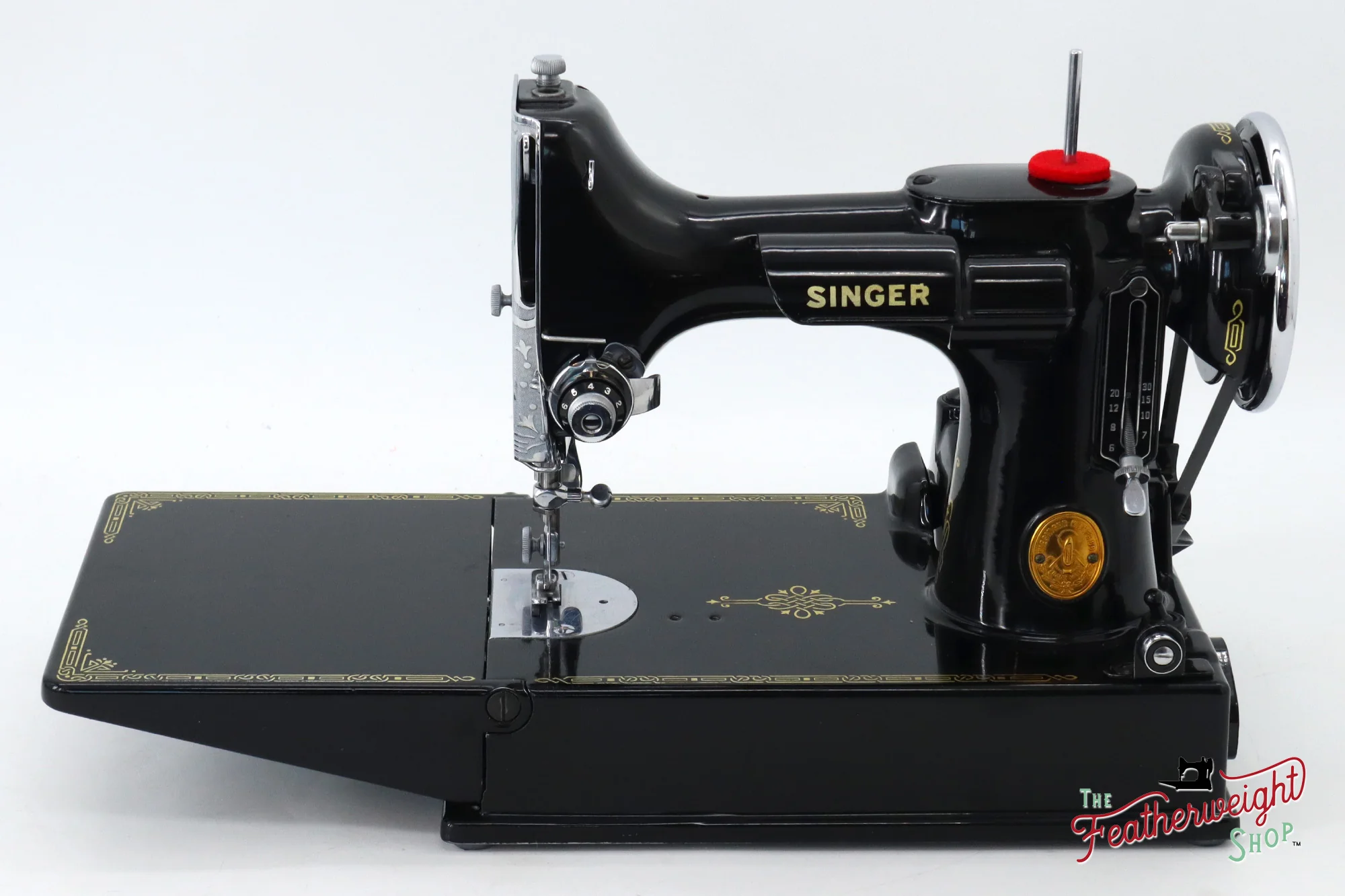 Singer Featherweight 221 Sewing Machine, AF878*** - 1941 - Image 4