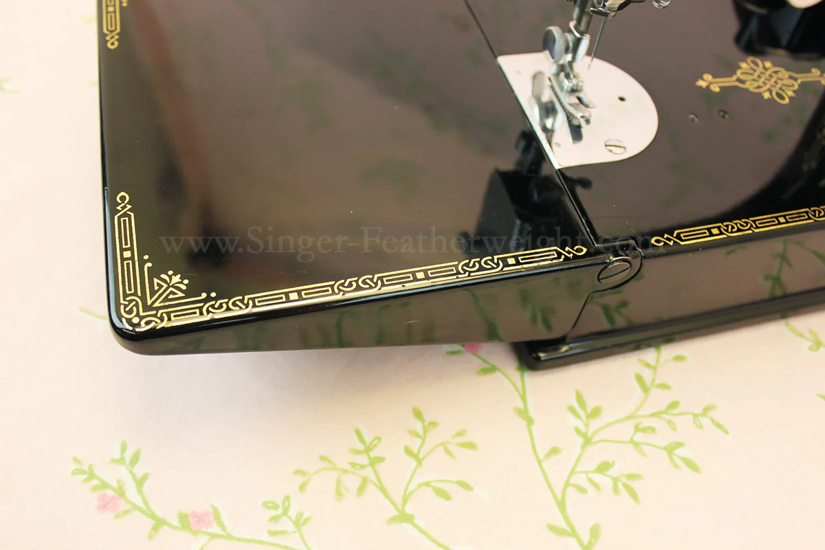 Singer Featherweight 221 Sewing Machine, AF882*** - Image 7
