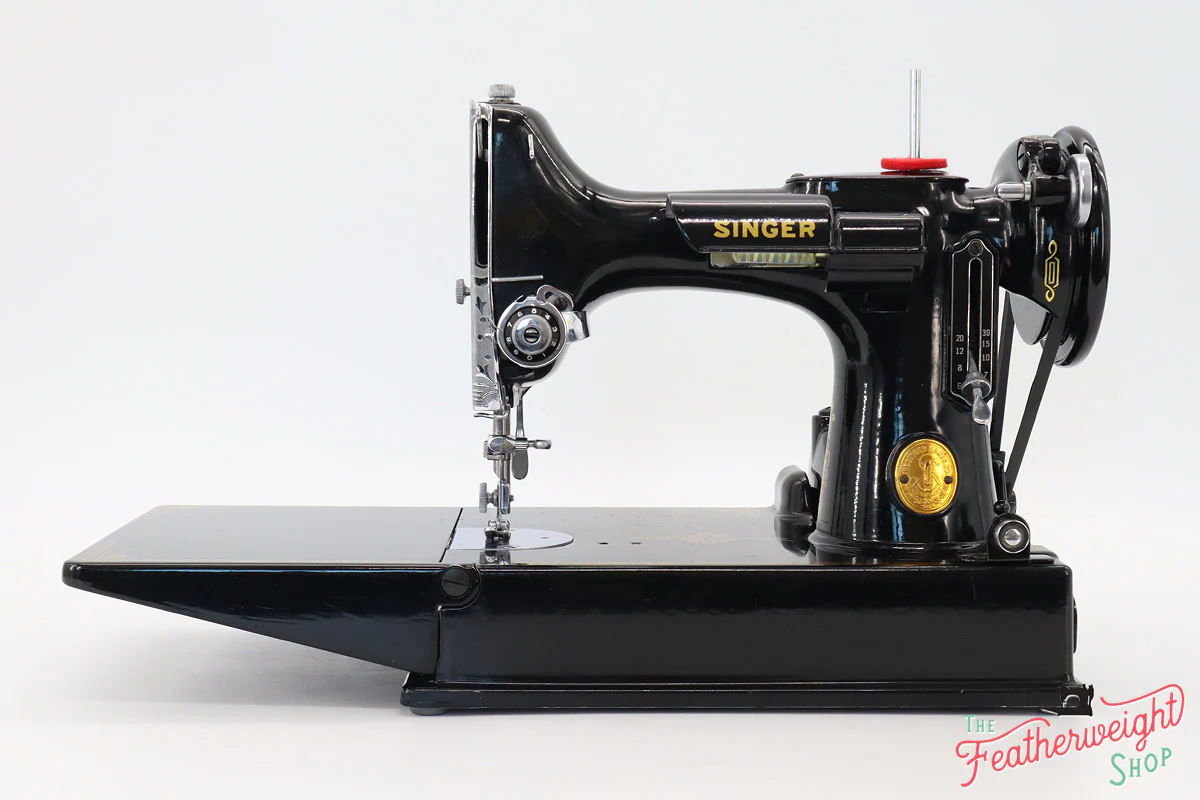 Singer Featherweight 221 Sewing Machine, AF934*** - Image 4