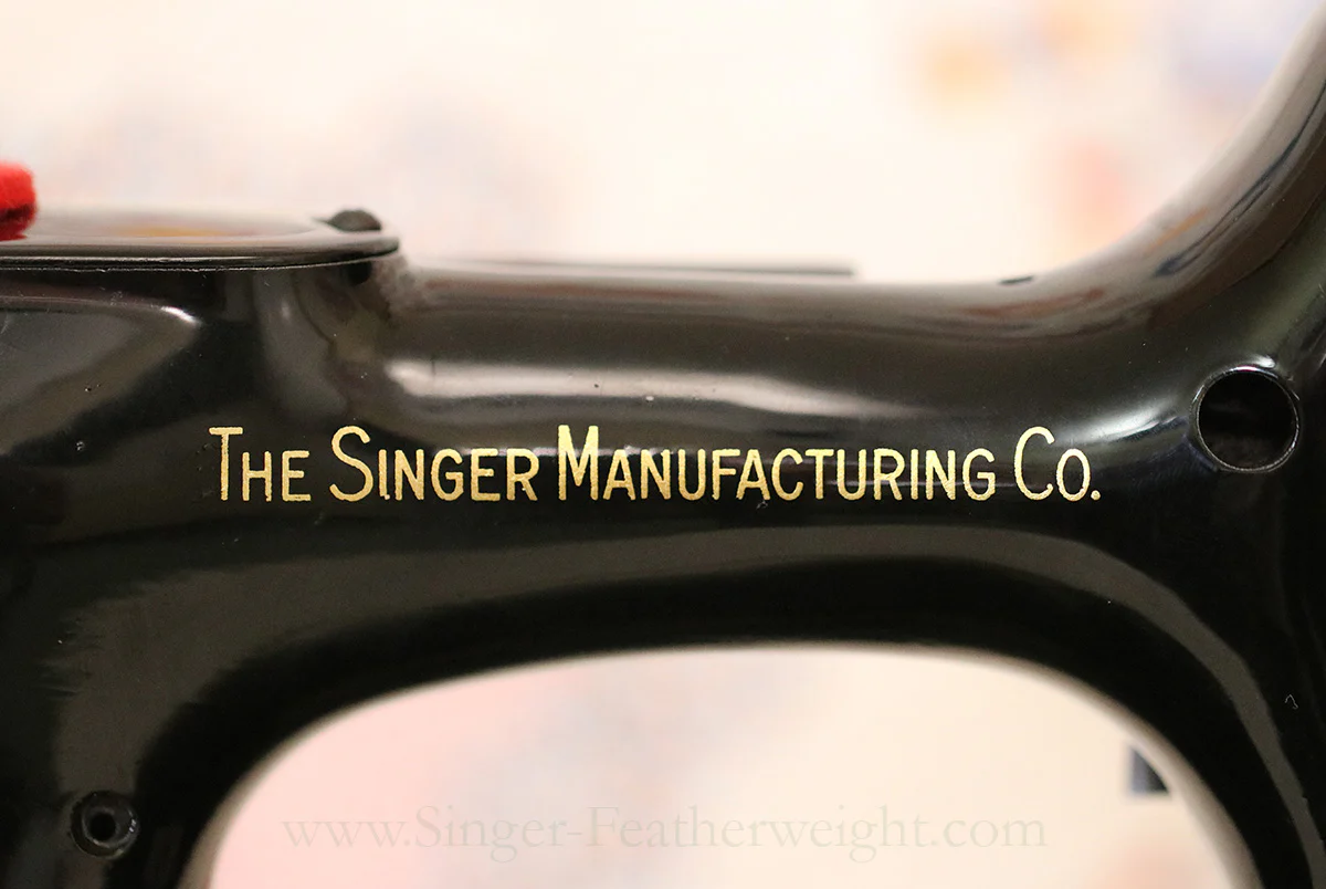 Singer Featherweight 221 Sewing Machine, AG007*** - Image 12