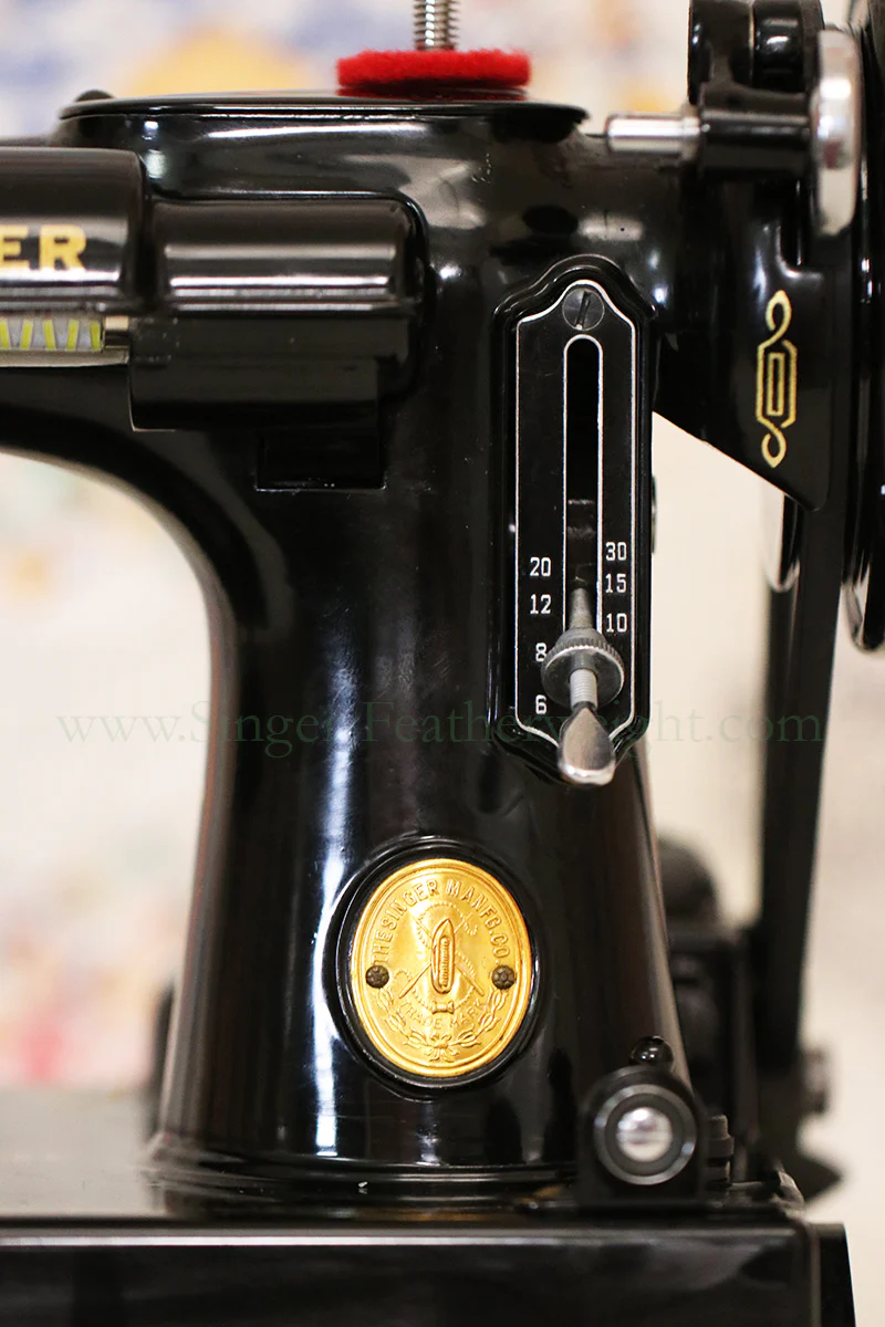 Singer Featherweight 221 Sewing Machine, AG007*** - Image 16