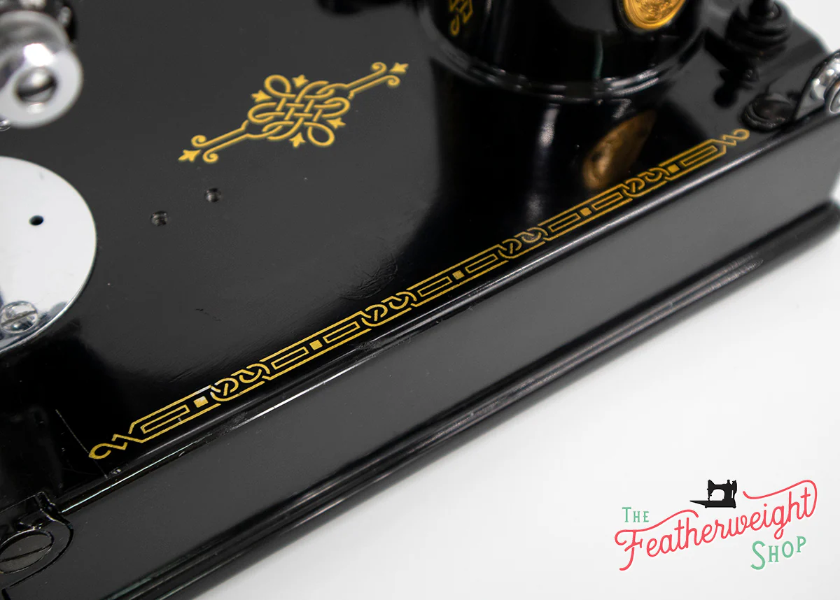 Singer Featherweight 221 Sewing Machine, AG009*** - Image 11