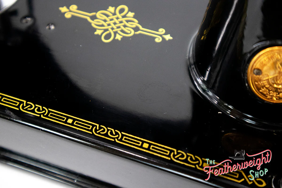 Singer Featherweight 221 Sewing Machine, AG009*** - Image 12
