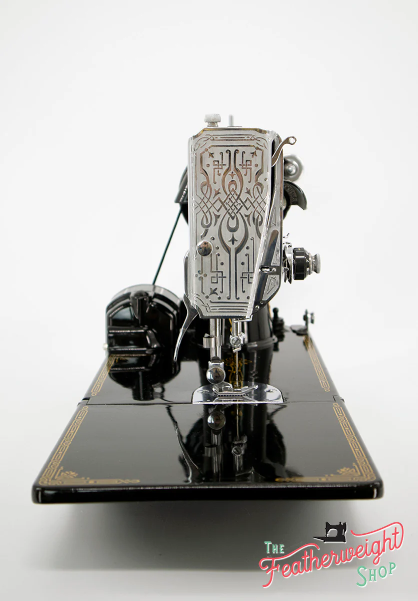 Singer Featherweight 221 Sewing Machine, AG009*** - Image 6