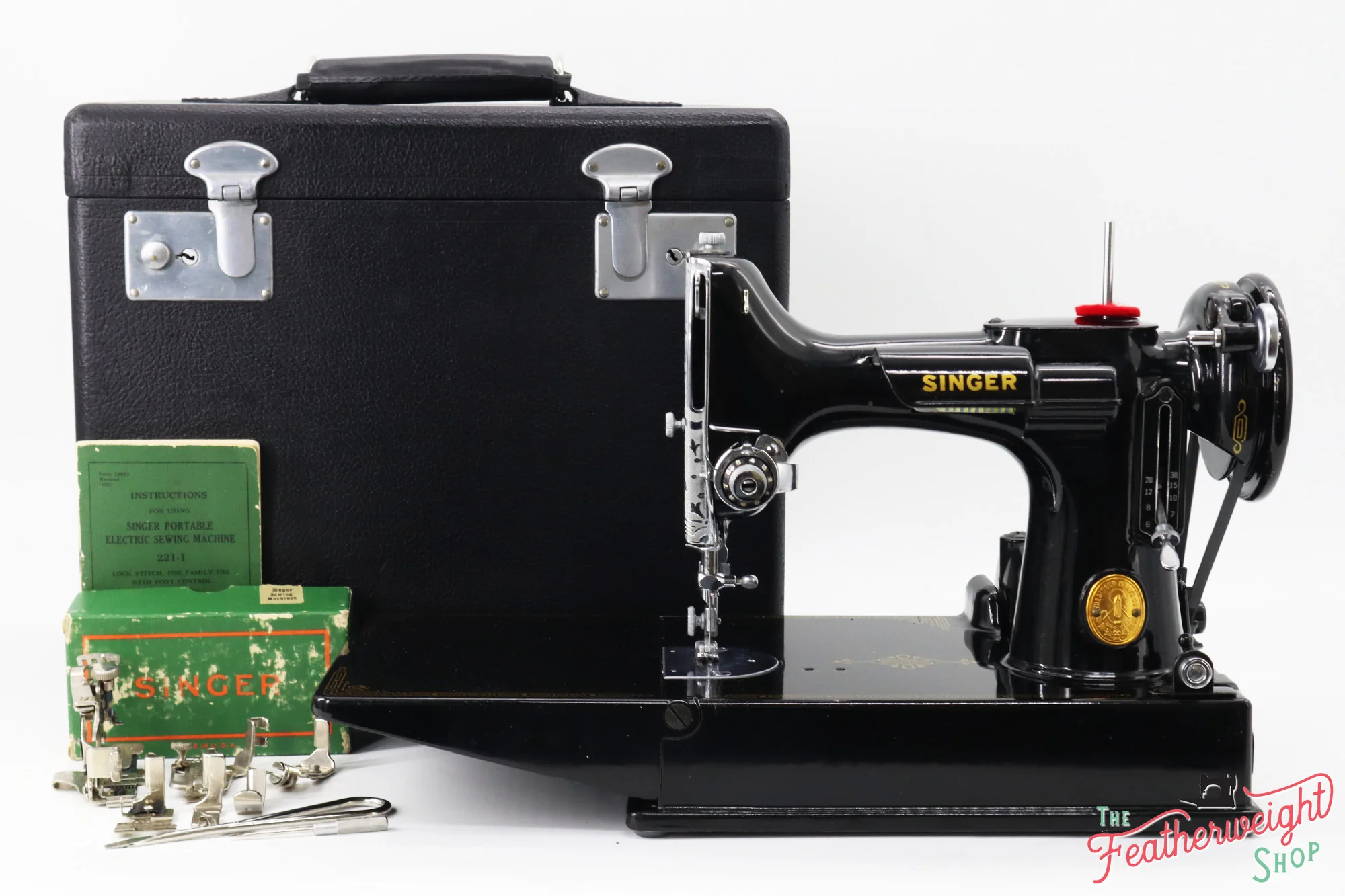 Singer Featherweight 221 Sewing Machine, AG618*** - 1946 - Image 2