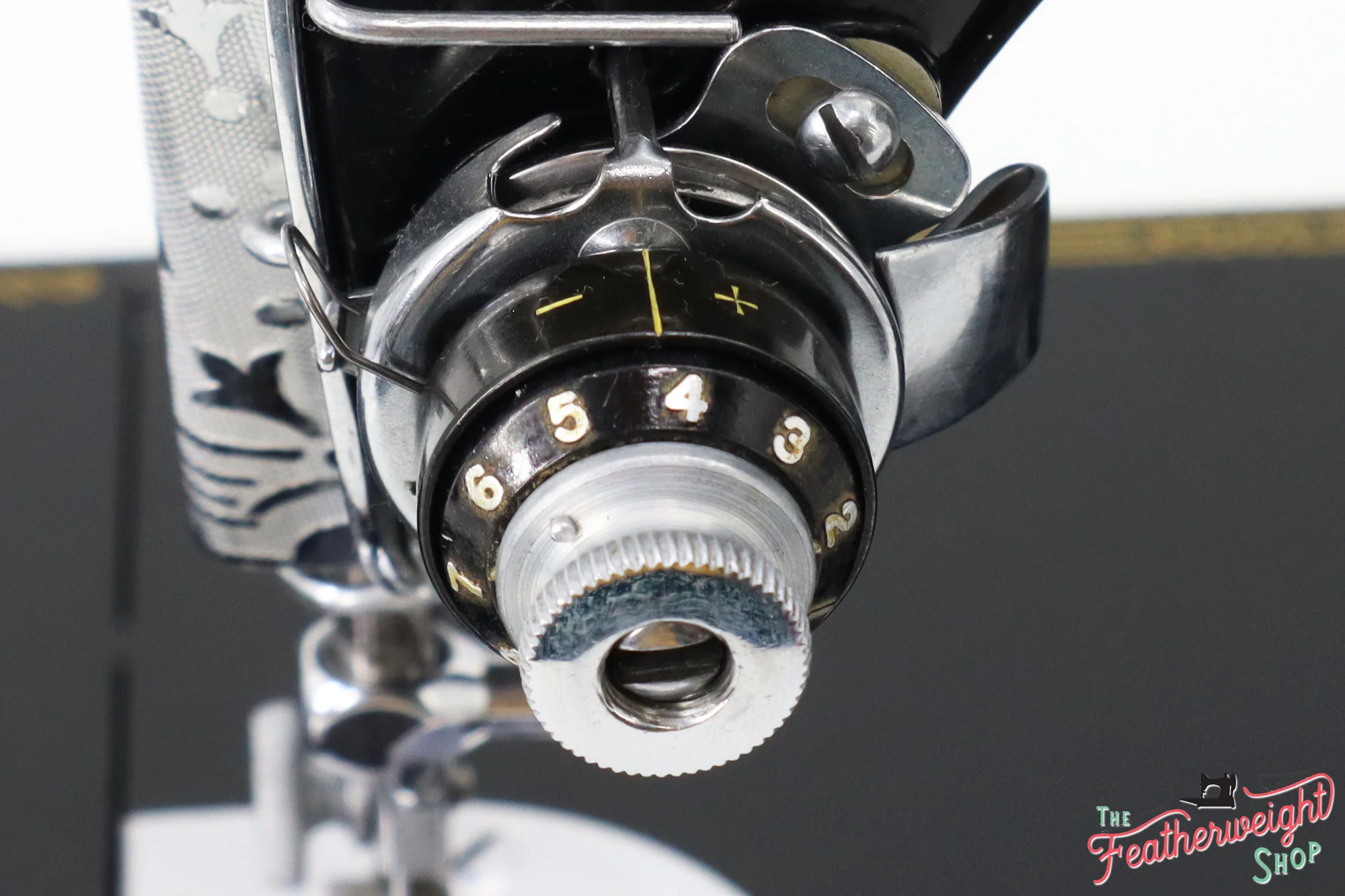 Singer Featherweight 221 Sewing Machine, AG618*** - 1946 - Image 20