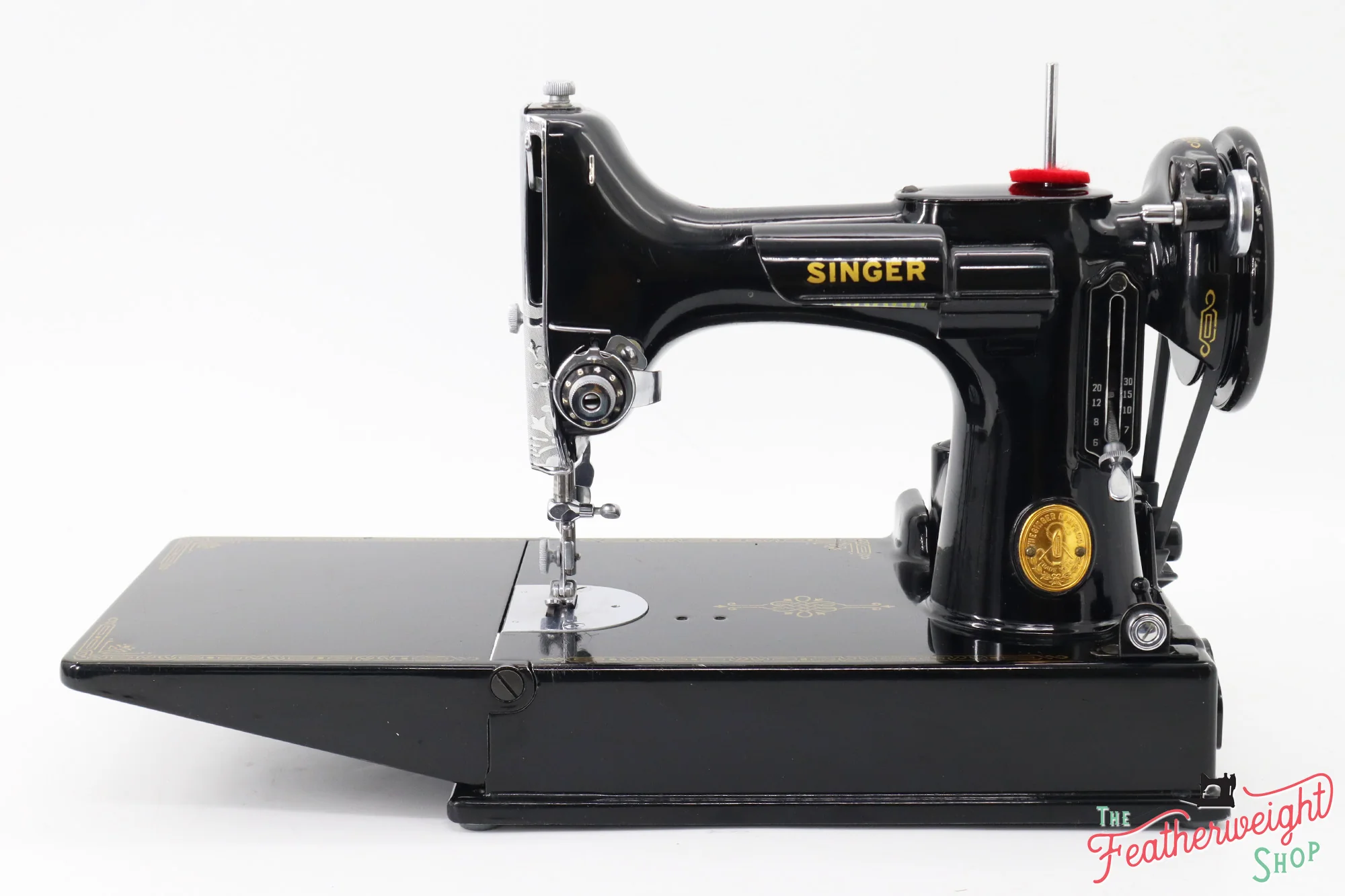 Singer Featherweight 221 Sewing Machine, AG618*** - 1946 - Image 3