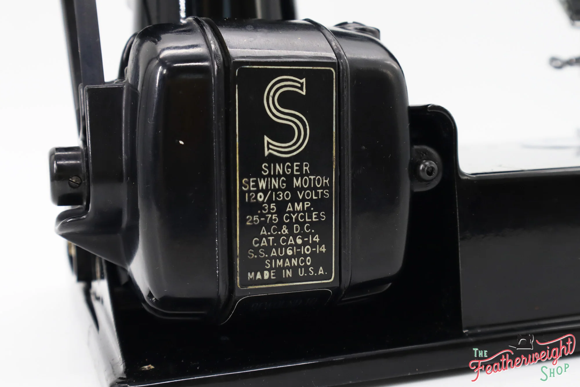 Singer Featherweight 221 Sewing Machine, AG618*** - 1946 - Image 8