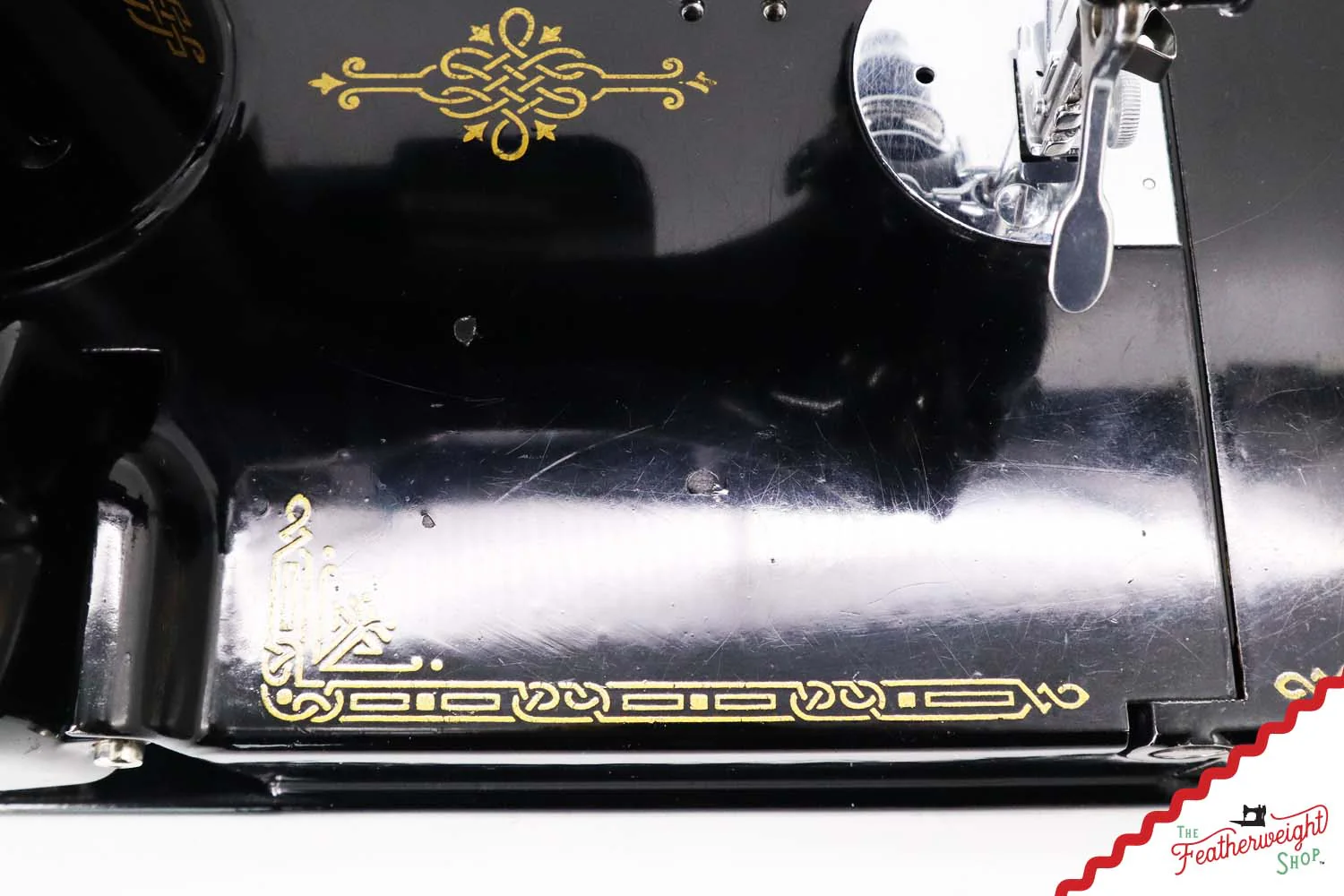 Singer Featherweight 221 Sewing Machine, AG824*** - 1946 - Image 12