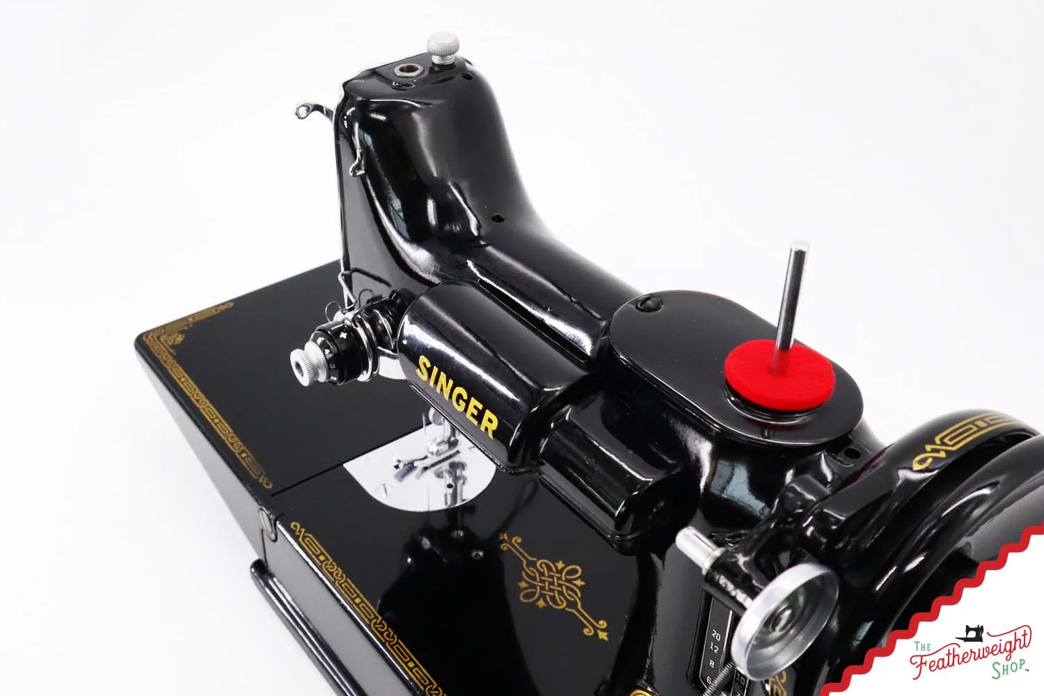 Singer Featherweight 221 Sewing Machine, AG824*** - 1946 - Image 14
