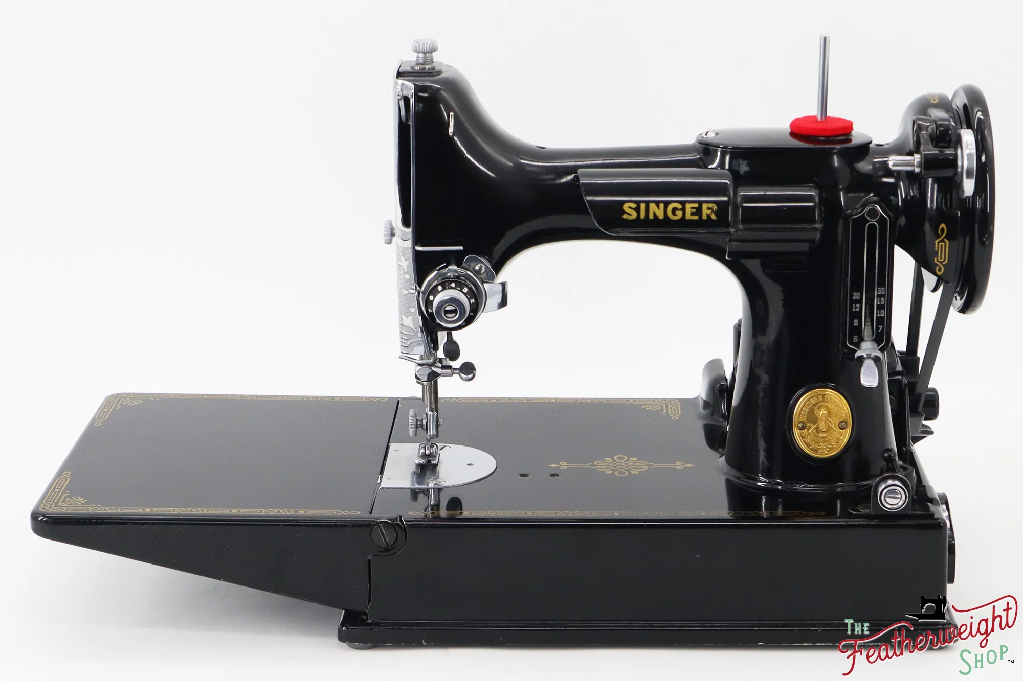 Singer Featherweight 221 Sewing Machine, AG884*** - 1946 - RARE Motor - Image 3