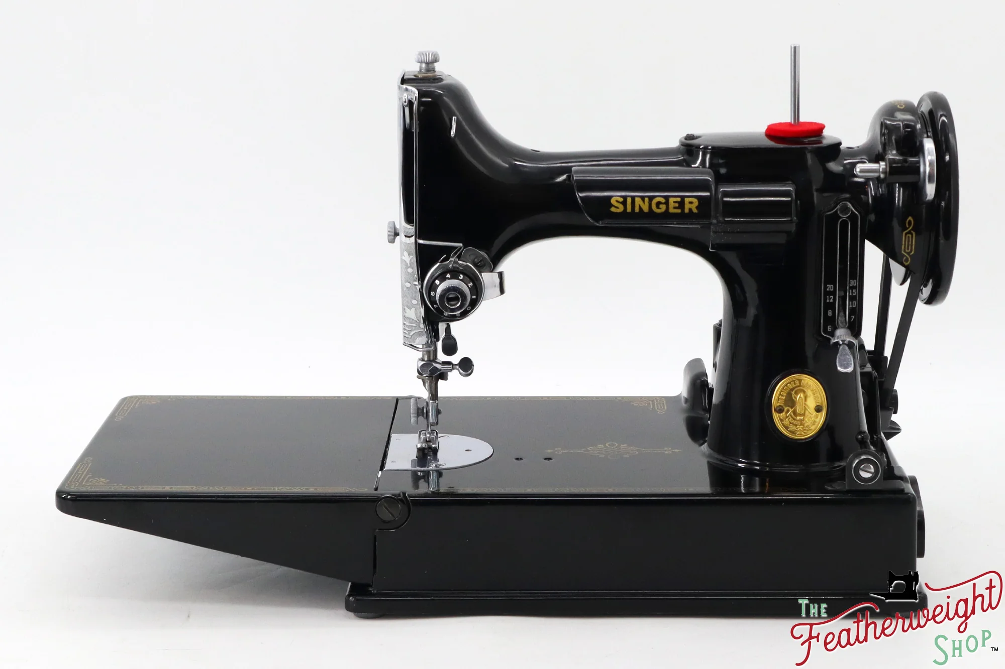 Singer Featherweight 221 Sewing Machine, AG978*** - 1947 - Image 3