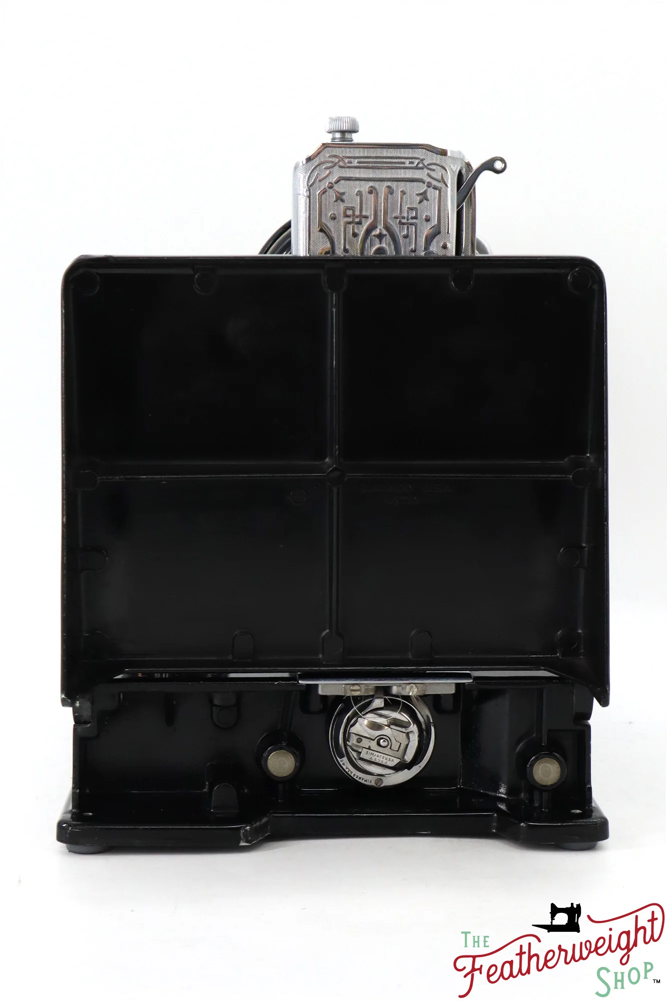 Singer Featherweight 221 Sewing Machine, AG978*** - 1947 - Image 4