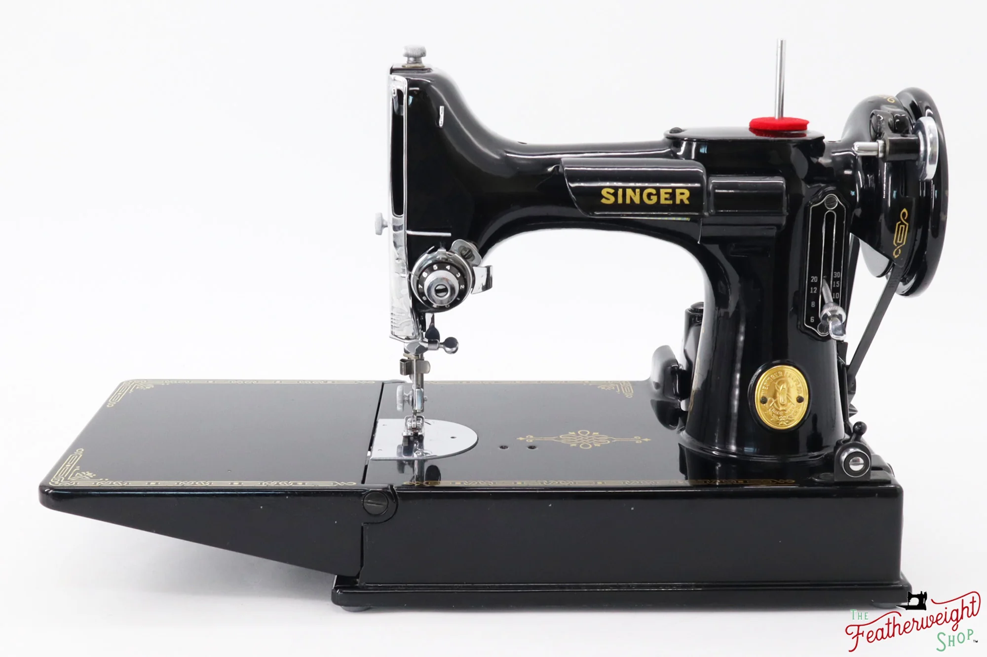 Singer Featherweight 221 Sewing Machine, AG982*** - 1947 - Image 3