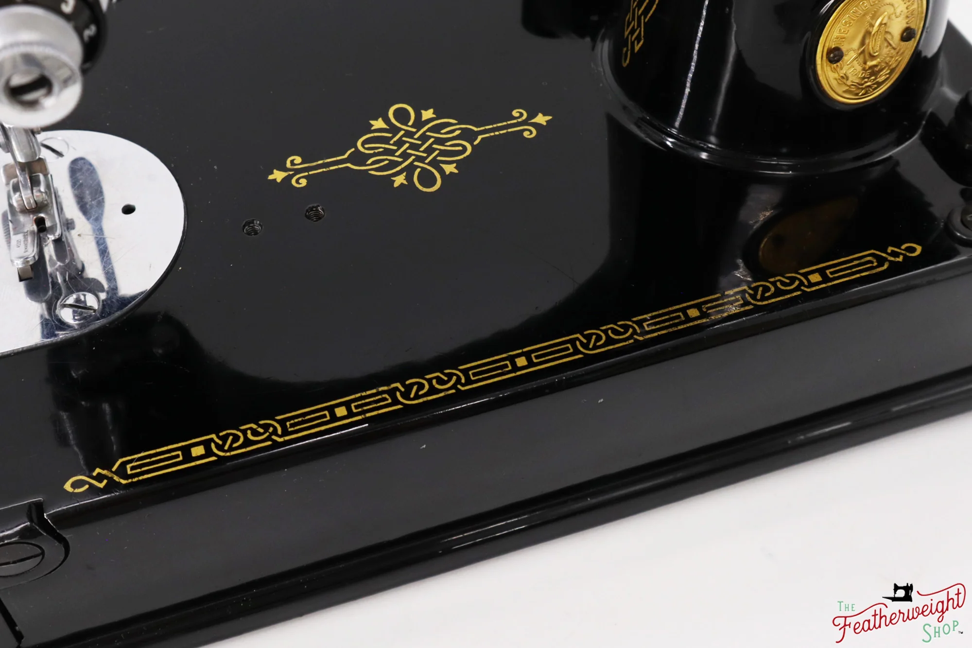Singer Featherweight 221 Sewing Machine, AG982*** - 1947 - Image 7