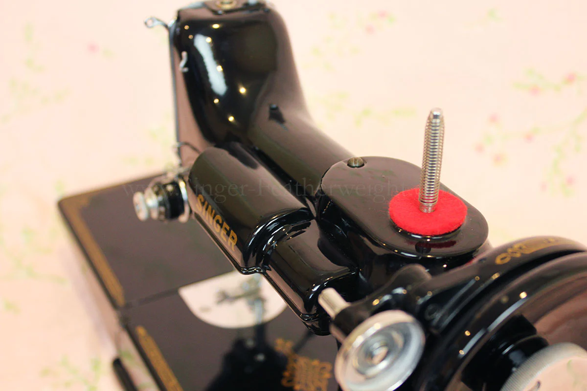 Singer Featherweight 221 Sewing Machine, AH114*** - Image 15