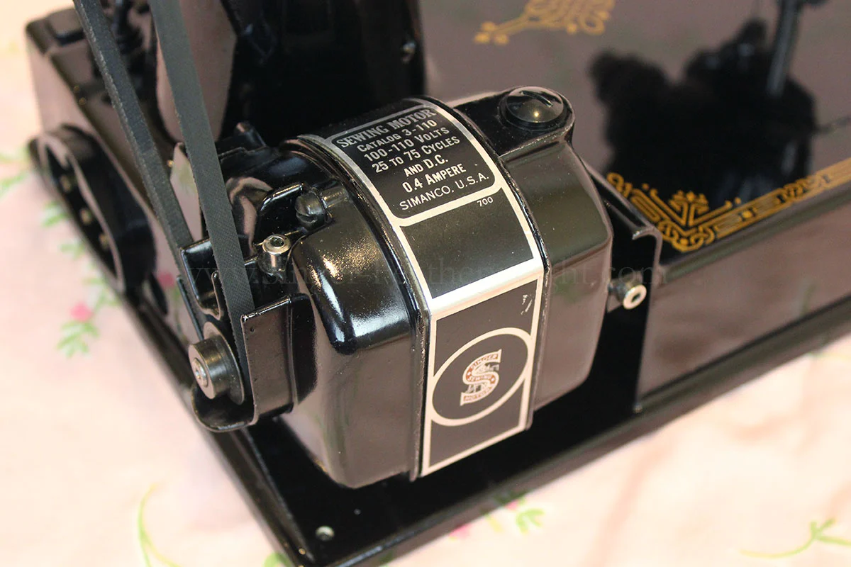 Singer Featherweight 221 Sewing Machine, AH114*** - Image 17