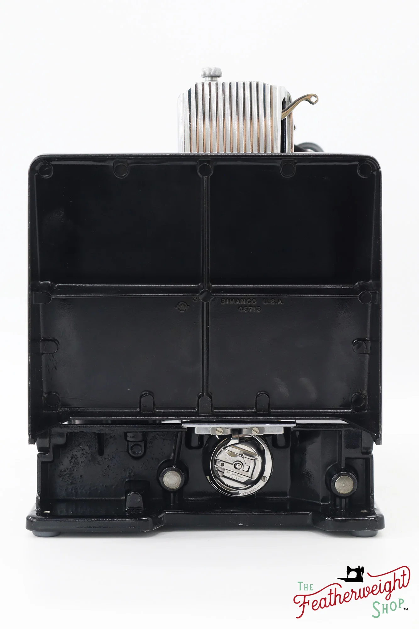 Singer Featherweight 221 Sewing Machine, AH207*** - 1947 - Image 6