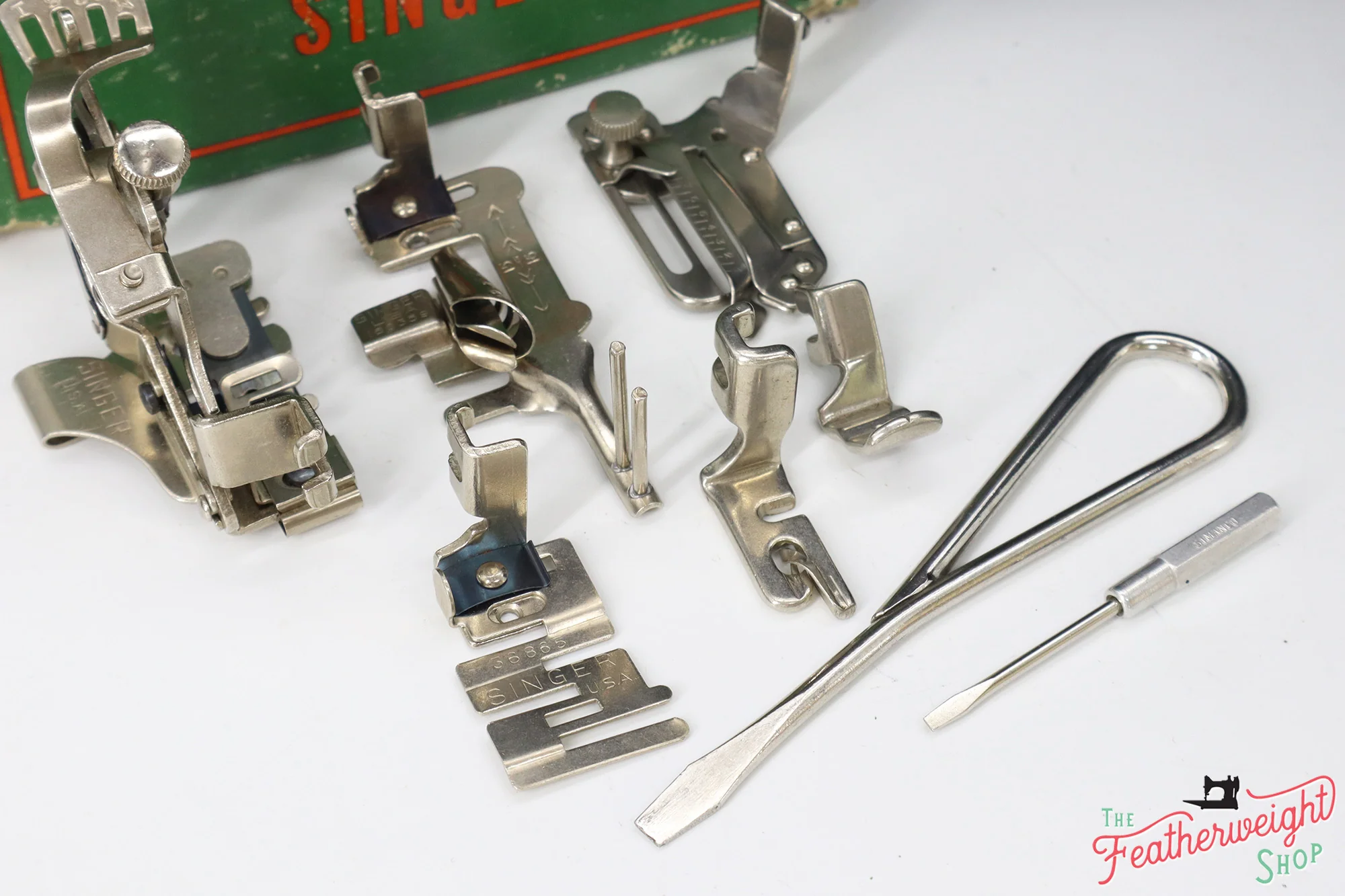 Singer Featherweight 221 Sewing Machine, AH322*** - Image 17