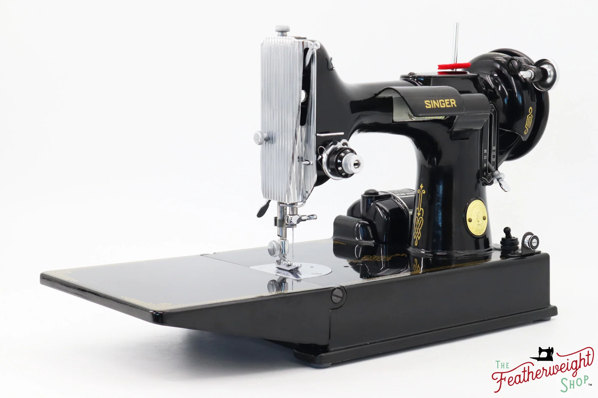 Singer Featherweight 221 Sewing Machine, AH413*** - 1948 - Image 3