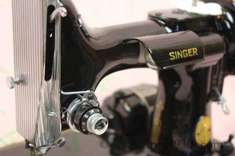Singer Featherweight 221 Sewing Machine, AH417*** - Image 17