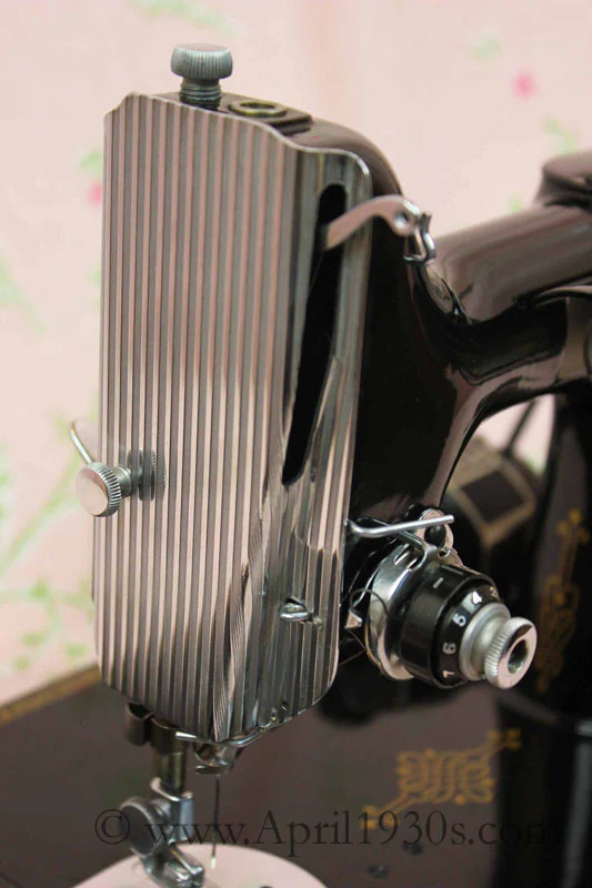 Singer Featherweight 221 Sewing Machine, AH417*** - Image 19