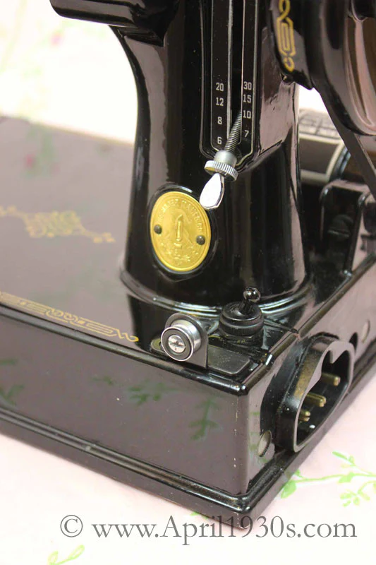 Singer Featherweight 221 Sewing Machine, AH417*** - Image 21