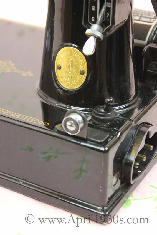 Singer Featherweight 221 Sewing Machine, AH417*** - Image 24