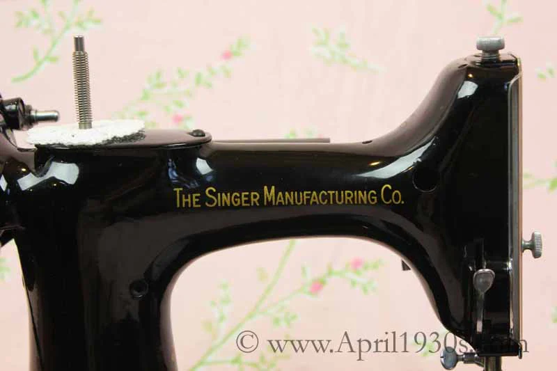 Singer Featherweight 221 Sewing Machine, AH417*** - Image 26