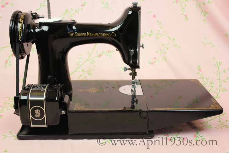 Singer Featherweight 221 Sewing Machine, AH417*** - Image 35