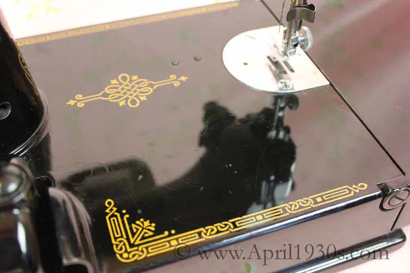 Singer Featherweight 221 Sewing Machine, AH417*** - Image 36