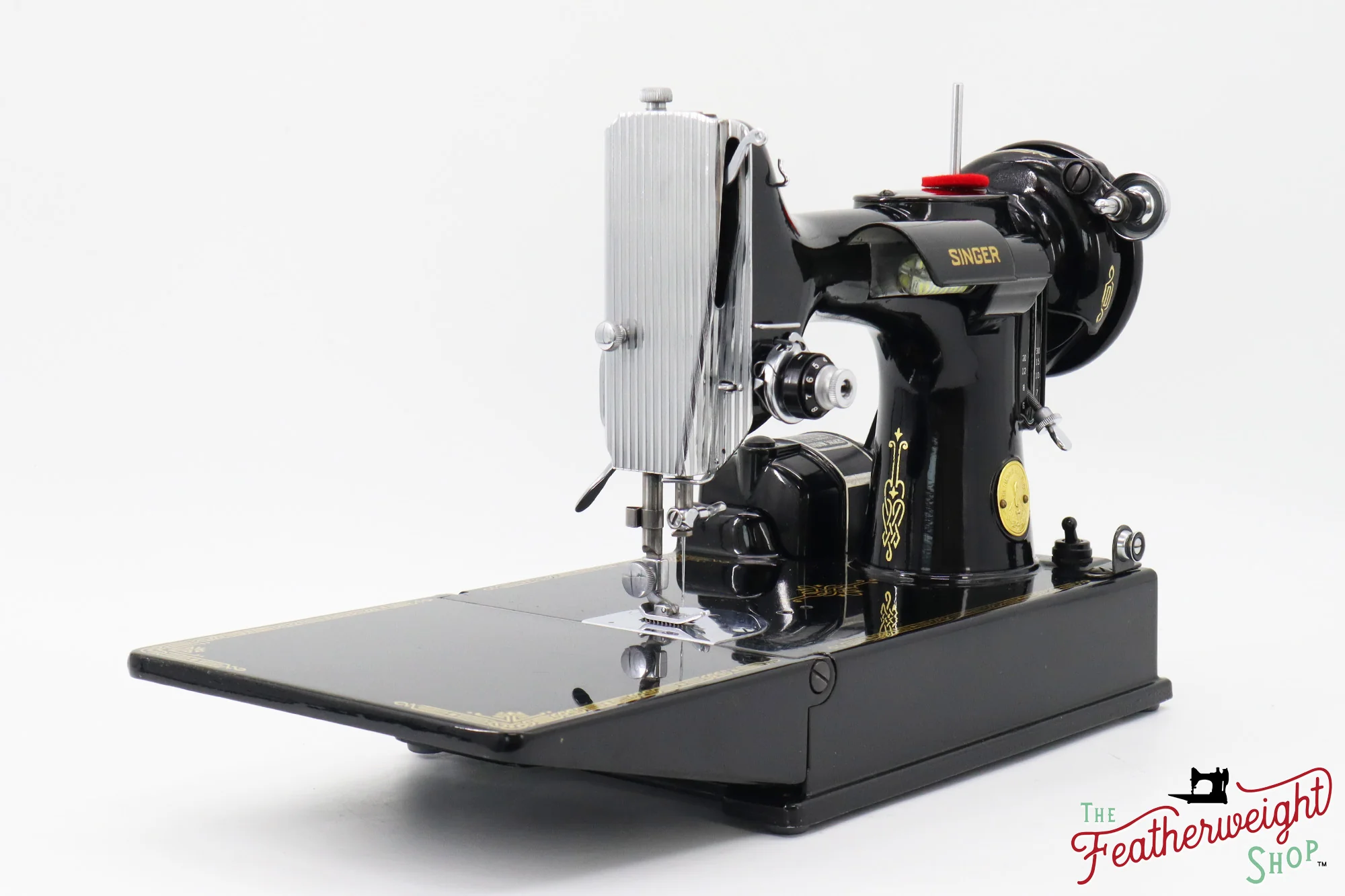 Singer Featherweight 221 Sewing Machine, AH564*** - 1948 - Image 3