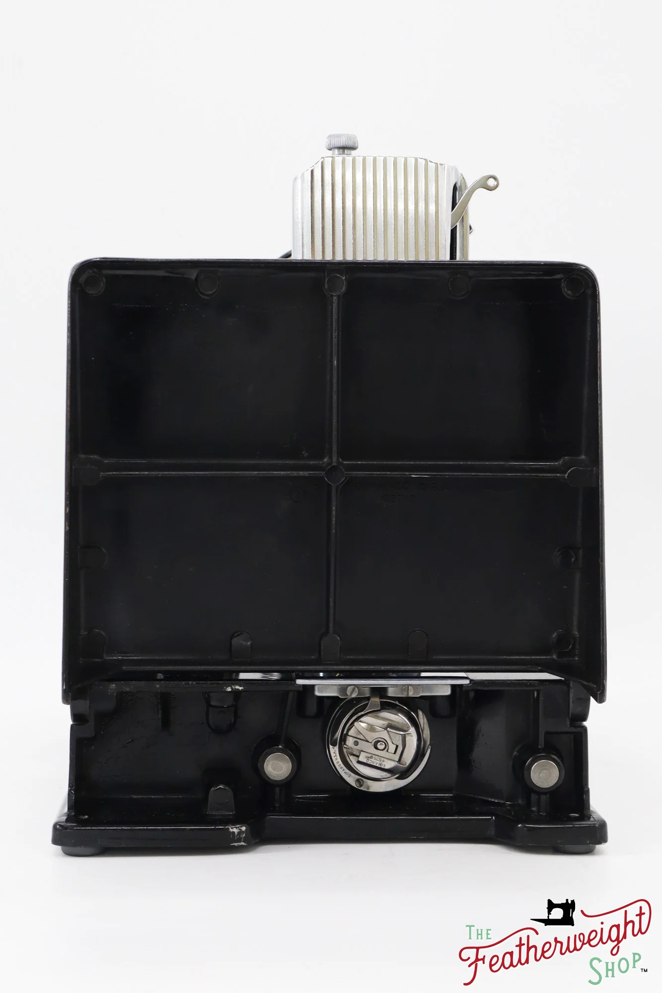 Singer Featherweight 221 Sewing Machine, AH564*** - 1948 - Image 4