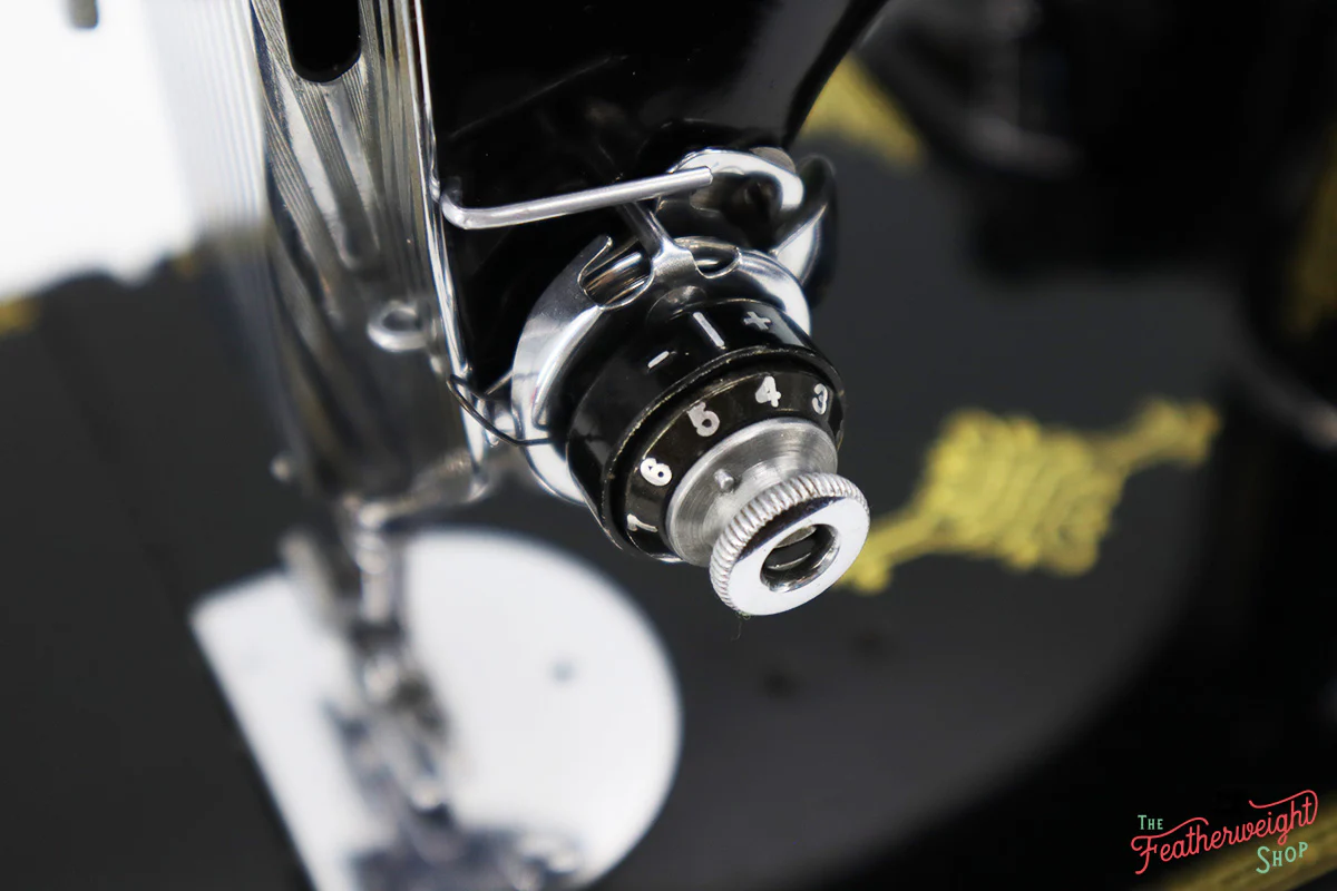 Singer Featherweight 221 Sewing Machine, AH572*** - Image 12