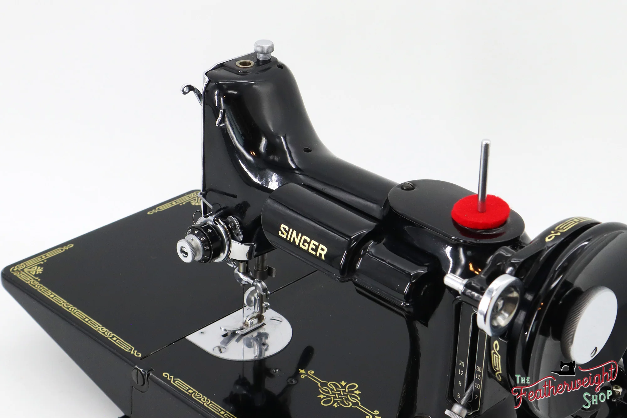 Singer Featherweight 221 Sewing Machine, AH576*** - 1948 - Image 13
